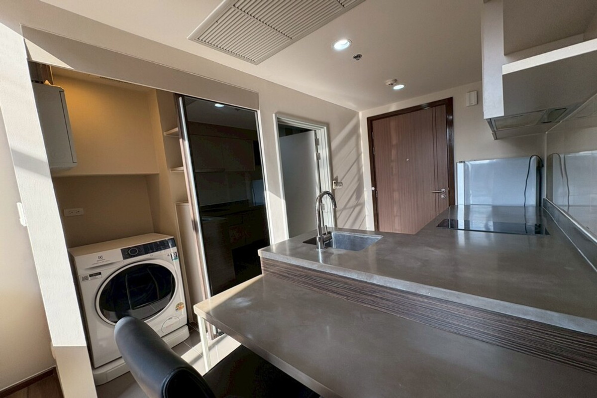 For SaleCondoSapankwai,Jatujak : 🔥 Sale with tenant !! 🔥 Code C20240900069..........Onyx Phaholyothin, 1 bedroom Loft, 1 bathroom, high floor 10++, furnished, Special Deal!!📣📣