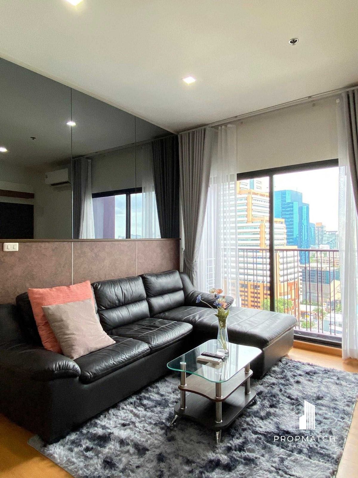 ให้เช่าคอนโดสุขุมวิท อโศก ทองหล่อ : ✨Flash Deal ✨Noble Reveal Ekkamai ( 1Bed 1Bath 50SQM.) แต่งครบพร้อมอยู่ !! เพียง 30,000 บาทต่อเดือน Tel.0981315848 @propmatch