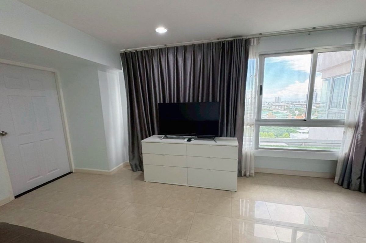 For SaleCondoRama3 (Riverside),Satupadit : 🔥 For Sale !!🔥 Code C20221203443..........River Heaven, 2 bedroom, 1 bathroom, high floor 13++, furnished, Built-in kitchen, Special Deal!!📣📣