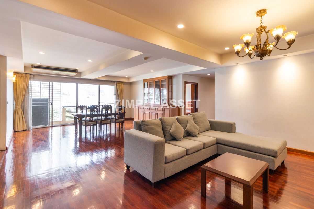 For RentWitthayu, Chidlom, Langsuan, Ploenchit : Line ID: @zimple_asset Apartment - condo style in Soi Nai Lert, Wireless Road. Spacious room, fully furnished, with fitness center and swimming pool. Pet friendly.🐶 Conveniently to transportation.