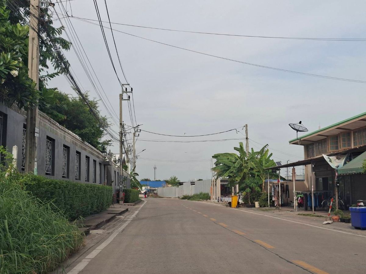 For SaleWarehouseRathburana, Suksawat : Owner sells by themselves - land on the Pracha Uthit Expressway Road - Thung Khru