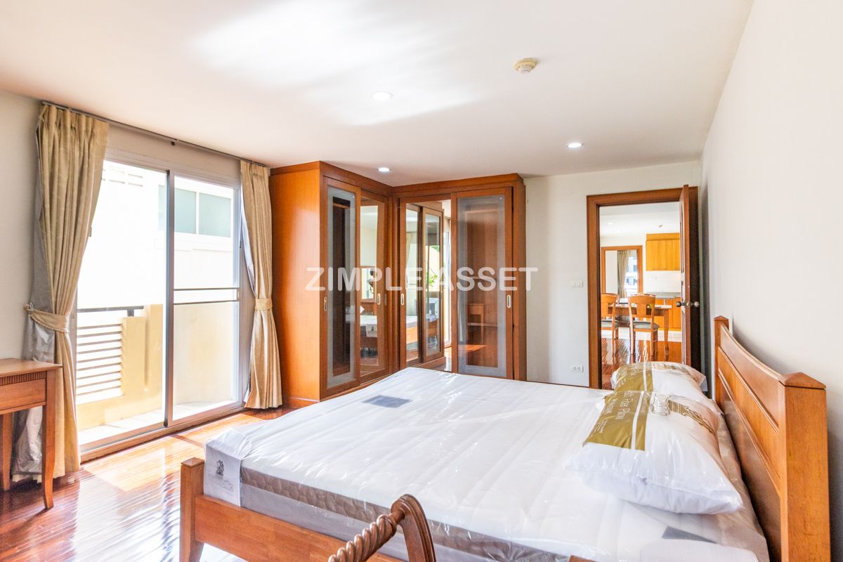 For RentWitthayu, Chidlom, Langsuan, Ploenchit : Line ID: @zimple_asset Apartment - condo style in Soi Nai Lert, Wireless Road. Spacious room, fully furnished, with fitness center and swimming pool. Pet friendly.🐶 Conveniently to transportation.