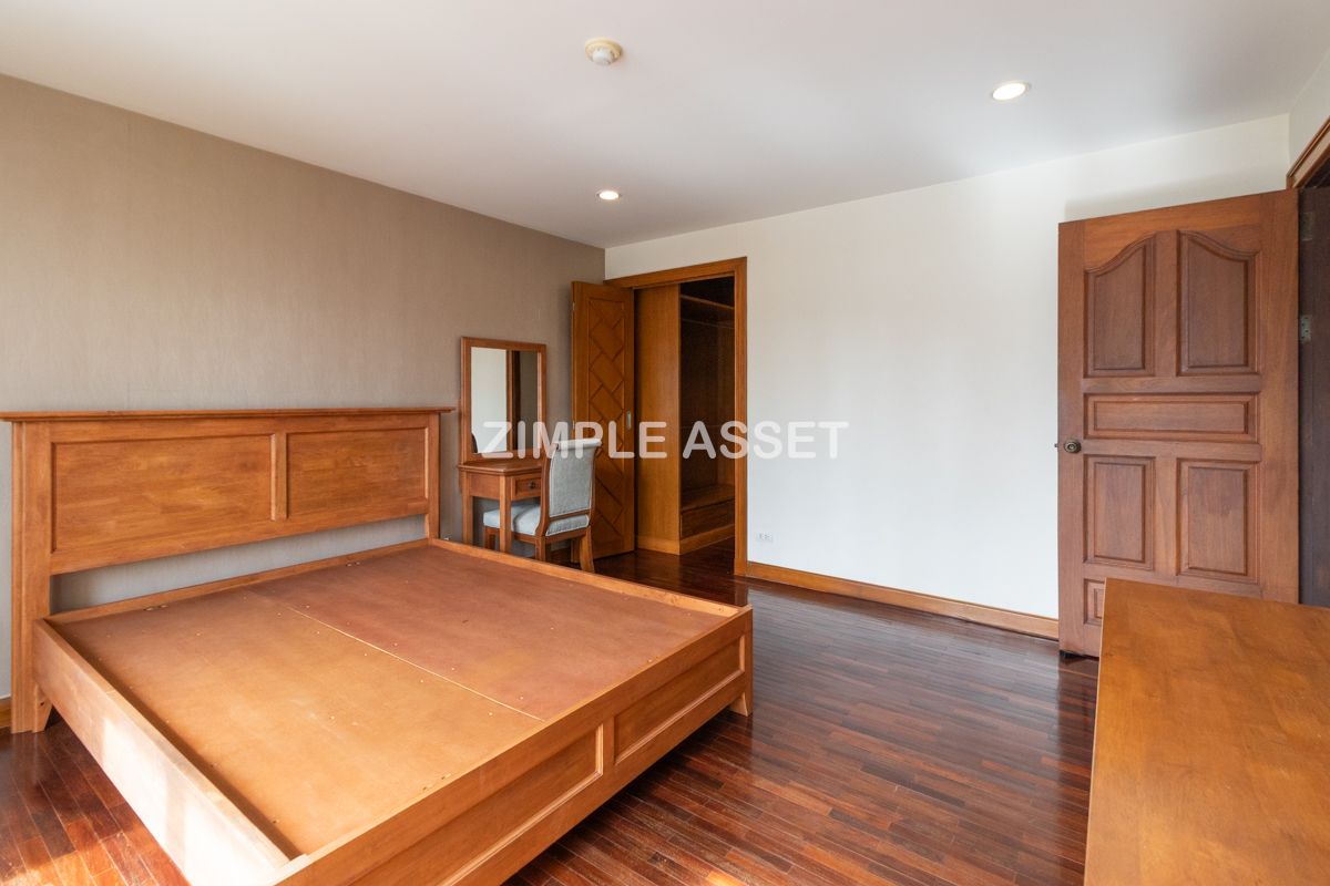 For RentWitthayu, Chidlom, Langsuan, Ploenchit : Line ID: @zimple_asset Apartment - condo style in Soi Nai Lert, Wireless Road. Spacious room, fully furnished, with fitness center and swimming pool. Pet friendly.🐶 Conveniently to transportation.