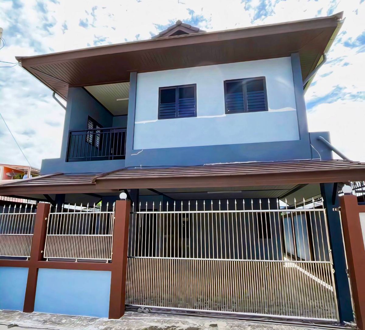 For RentHousePattaya, Bangsaen, Chonburi :  ว่างให้เช่า บ้านเดี่ยวสองชั้น  ใกล้กับบ้านสุขาวดีและวิทยาลัยเทคนิค