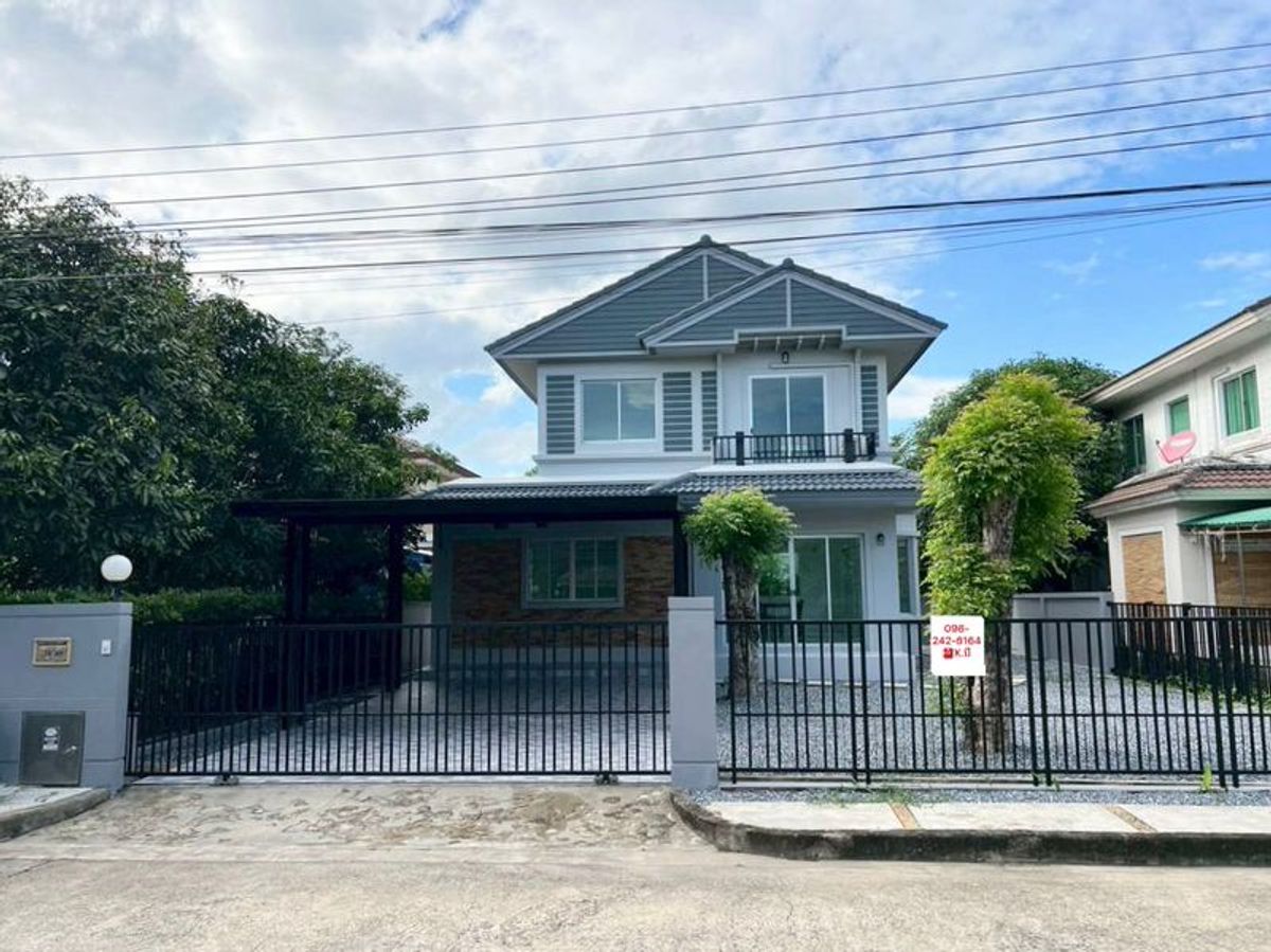 ขายบ้านมีนบุรี-ร่มเกล้า : 🏡 ขายบ้านปาริชาติ   ขายบ้านเดี่ยว 2 ชั้นสวยมาก   ถนนคุ้มเกล้า 11   เครือ Land and House   🏡