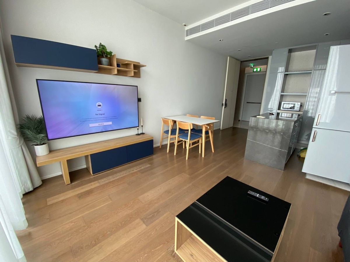 For RentCondoSukhumvit, Asoke, Thonglor : KRAAM Sukhumvit 26 / Luxury Condo Little Unit In the most shady alley on Sukhumvit, near BTS Phrom Phong / 1BED 61SQ.M. Call 0937890899