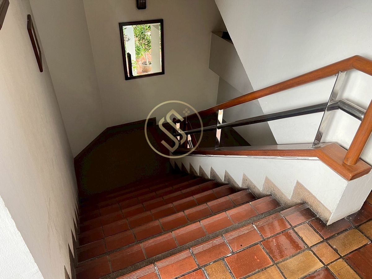 For SaleHotel&Apartment BusinessAri,Anusaowaree : Urgent sale, luxury apartment in the heart of Ari 300 square wah, 3,100 square meters, amount 15 rooms