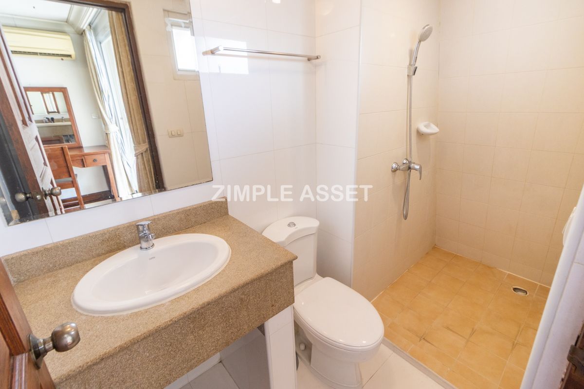 For RentWitthayu, Chidlom, Langsuan, Ploenchit : Line ID: @zimple_asset Apartment - condo style in Soi Nai Lert, Wireless Road. Spacious room, fully furnished, with fitness center and swimming pool. Pet friendly.🐶 Conveniently to transportation.