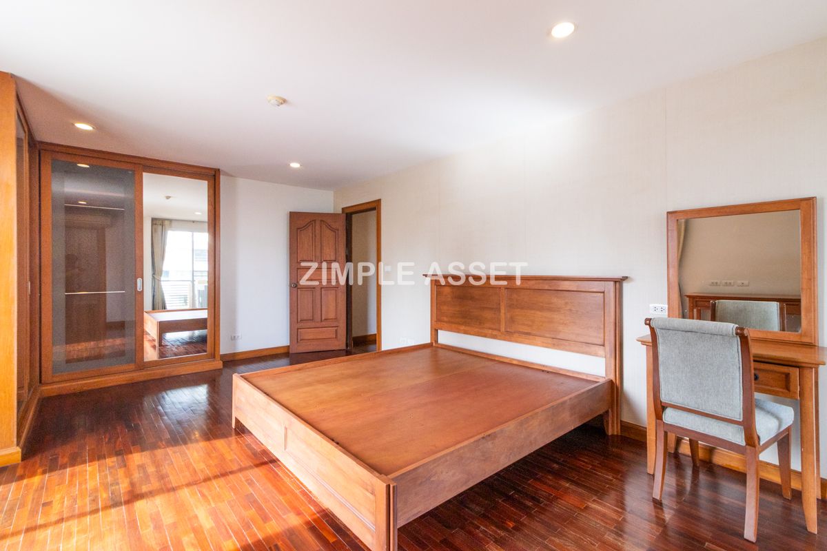 For RentWitthayu, Chidlom, Langsuan, Ploenchit : Line ID: @zimple_asset Apartment - condo style in Soi Nai Lert, Wireless Road. Spacious room, fully furnished, with fitness center and swimming pool. Pet friendly.🐶 Conveniently to transportation.