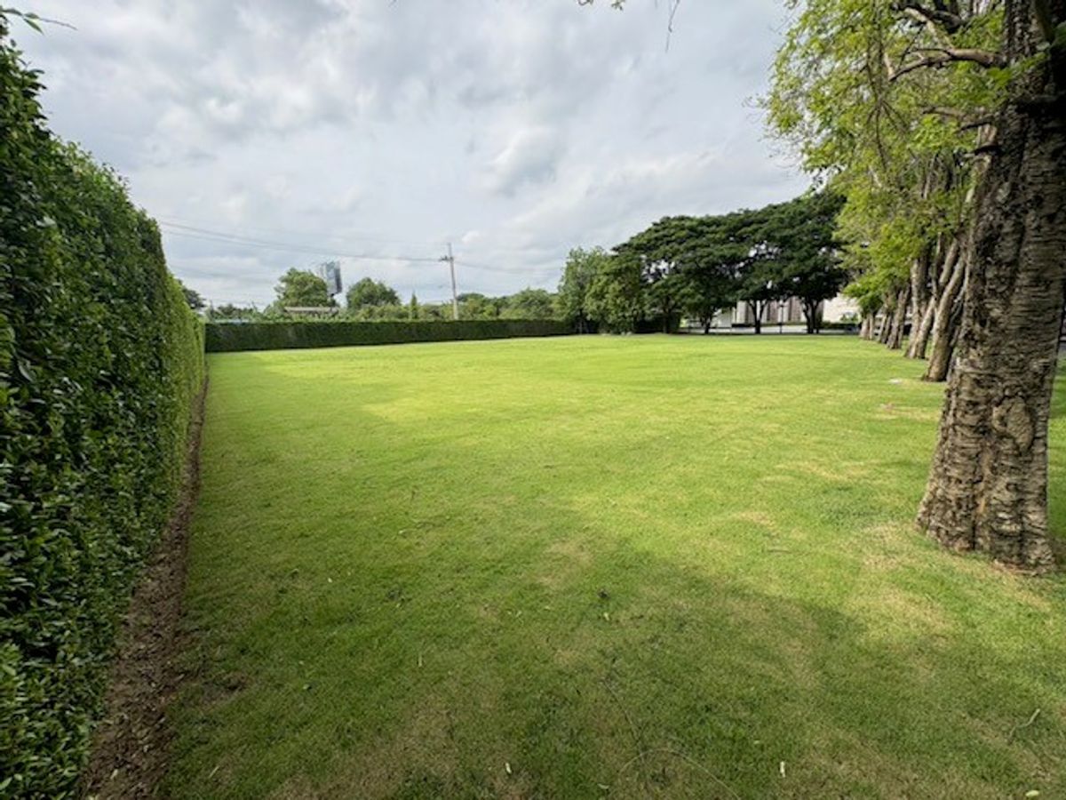 For SaleLandNawamin, Ramindra : In front of the Narasiri Phahon-Watcharapol project near the Department of Expressway