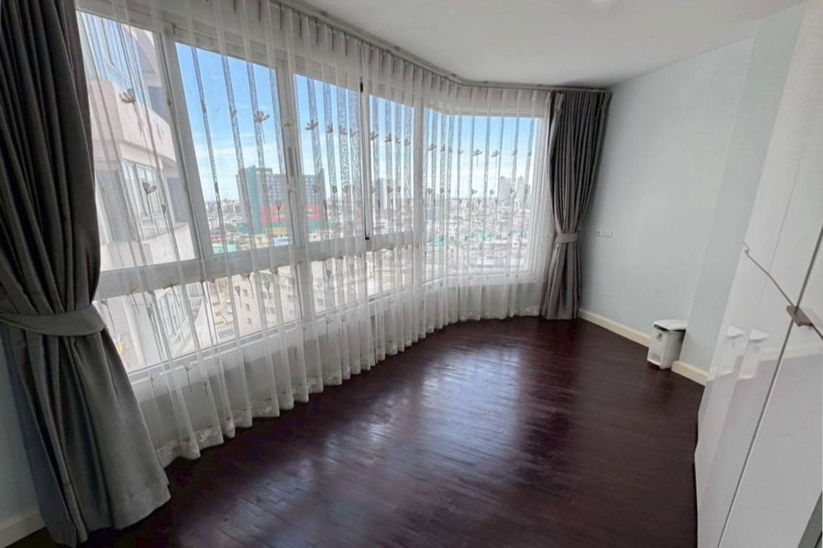 For SaleCondoRama3 (Riverside),Satupadit : 🔥 For Sale !!🔥 Code C20221203443..........River Heaven, 2 bedroom, 1 bathroom, high floor 13++, furnished, Built-in kitchen, Special Deal!!📣📣