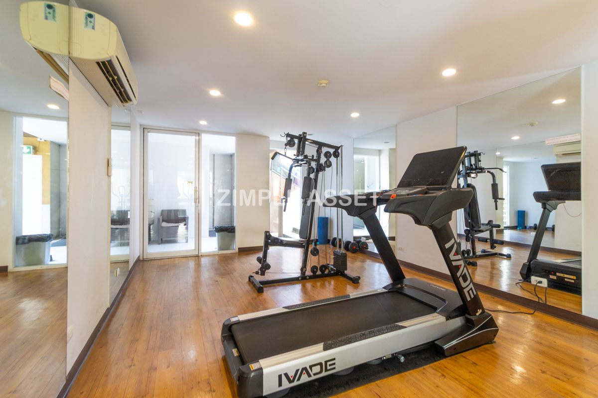 For RentWitthayu, Chidlom, Langsuan, Ploenchit : Line ID: @zimple_asset Apartment - condo style in Soi Nai Lert, Wireless Road. Spacious room, fully furnished, with fitness center and swimming pool. Pet friendly.🐶 Conveniently to transportation.