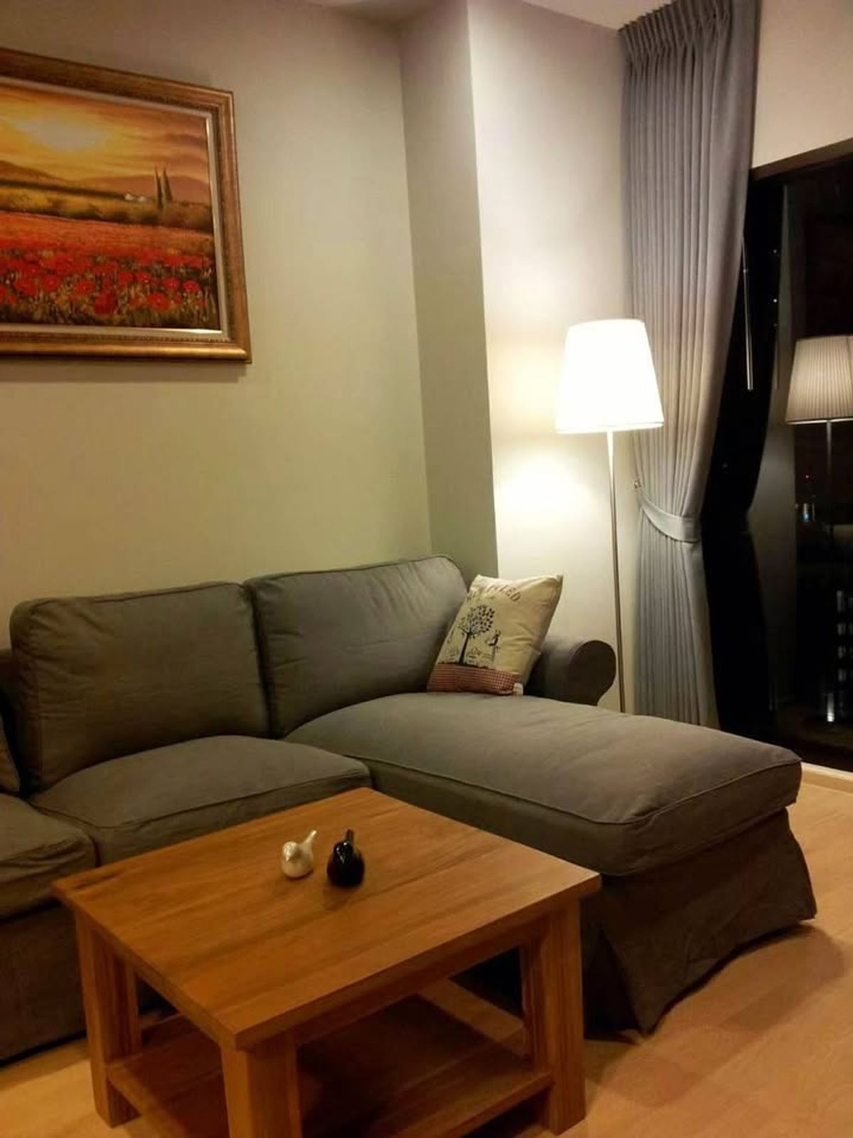 CondoSukhumvit, Asoke, Thonglor : Selling and renting a condo on the 12th floor with beautiful decorative furniture, Phrom Phong-Asoke area, near BTS Phrom Phong, only 300 meters.