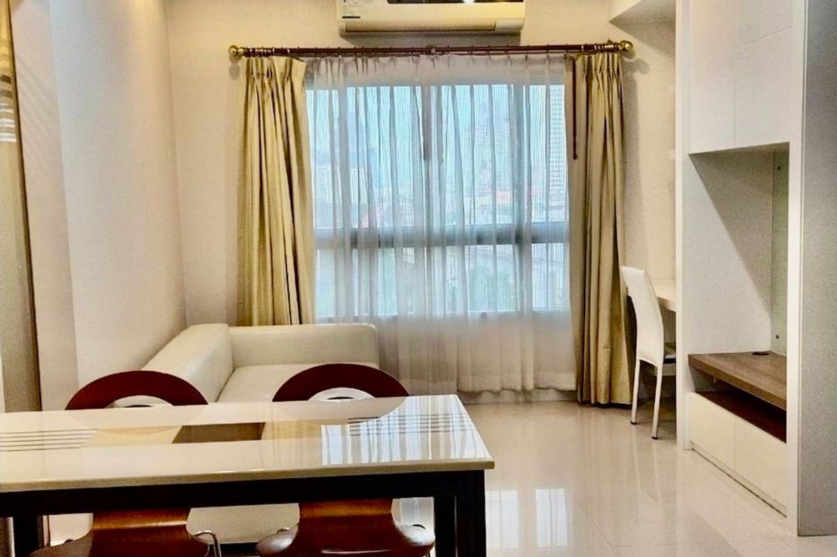 For SaleCondoWongwianyai, Charoennakor : 🔥 For Sale !! 🔥 Code C20240201140..........Q House Condo Sathorn, 1 bedroom, 1 bathroom, high floor, East Facing, furnished, Special Deal!!📣📣