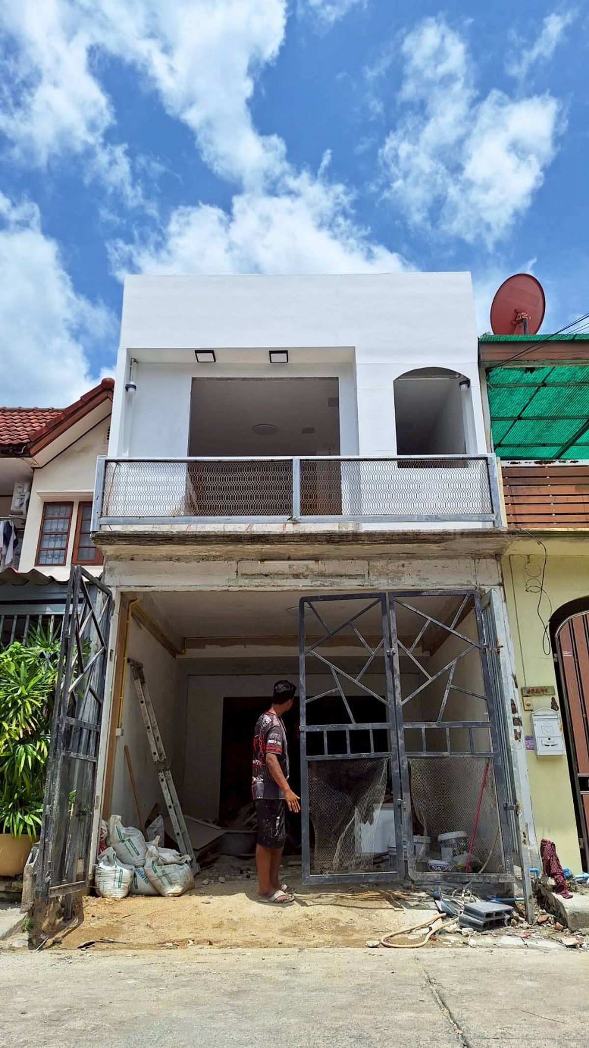 ขายทาวน์โฮมบางแค เพชรเกษม : ขายบ้านเพชรเกษม2 ซอยเพชรเกษม92/1 ห่างถนน 100 เมตร ใกล้ MRT หลักสอง 5 นาที