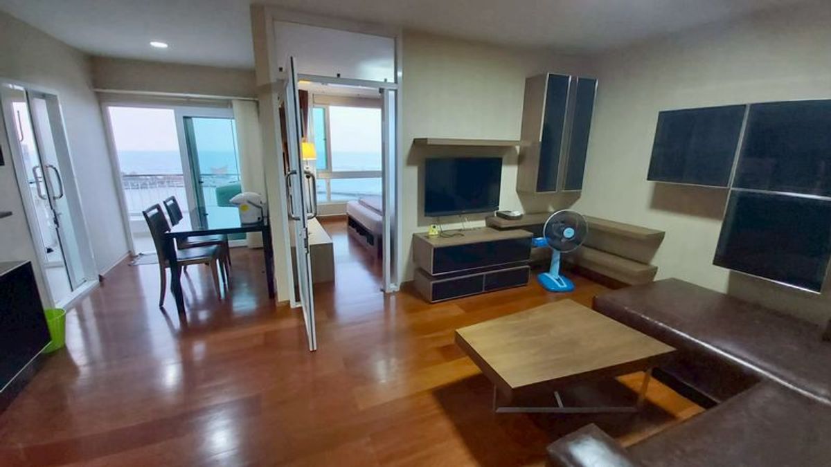 For RentCondoSriracha Laem Chabang Ban Bueng : For rent, Ladda Condo, beautiful view, sea view, great value, good location, near the Sriracha community
