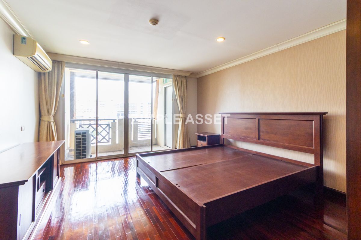 For RentWitthayu, Chidlom, Langsuan, Ploenchit : Line ID: @zimple_asset Apartment - condo style in Soi Nai Lert, Wireless Road. Spacious room, fully furnished, with fitness center and swimming pool. Pet friendly.🐶 Conveniently to transportation.