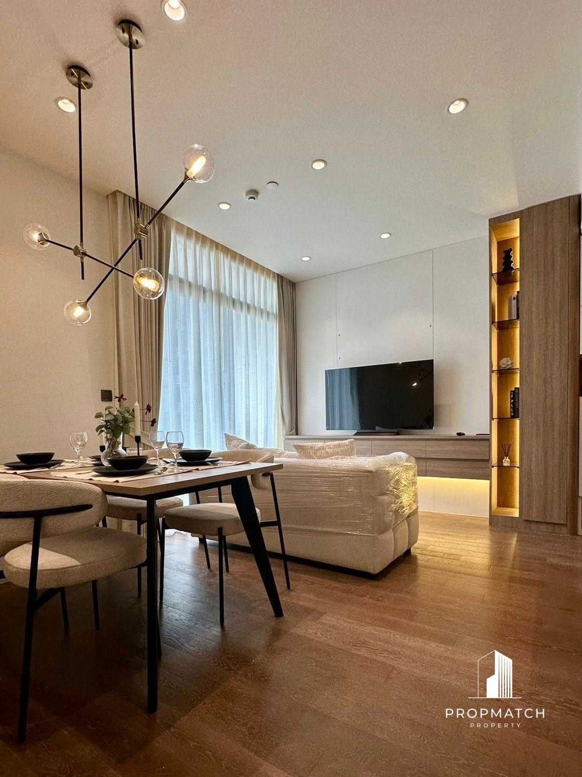 ให้เช่าคอนโดสุขุมวิท อโศก ทองหล่อ : ✨Flash Deal ✨MUNIQ Sukhumvit 23( 2Bed 2Bath 63SQM.) แต่งครบพร้อมอยู่ !! เพียง 70,000 บาทต่อเดือน Tel.0981315848 @propmatch