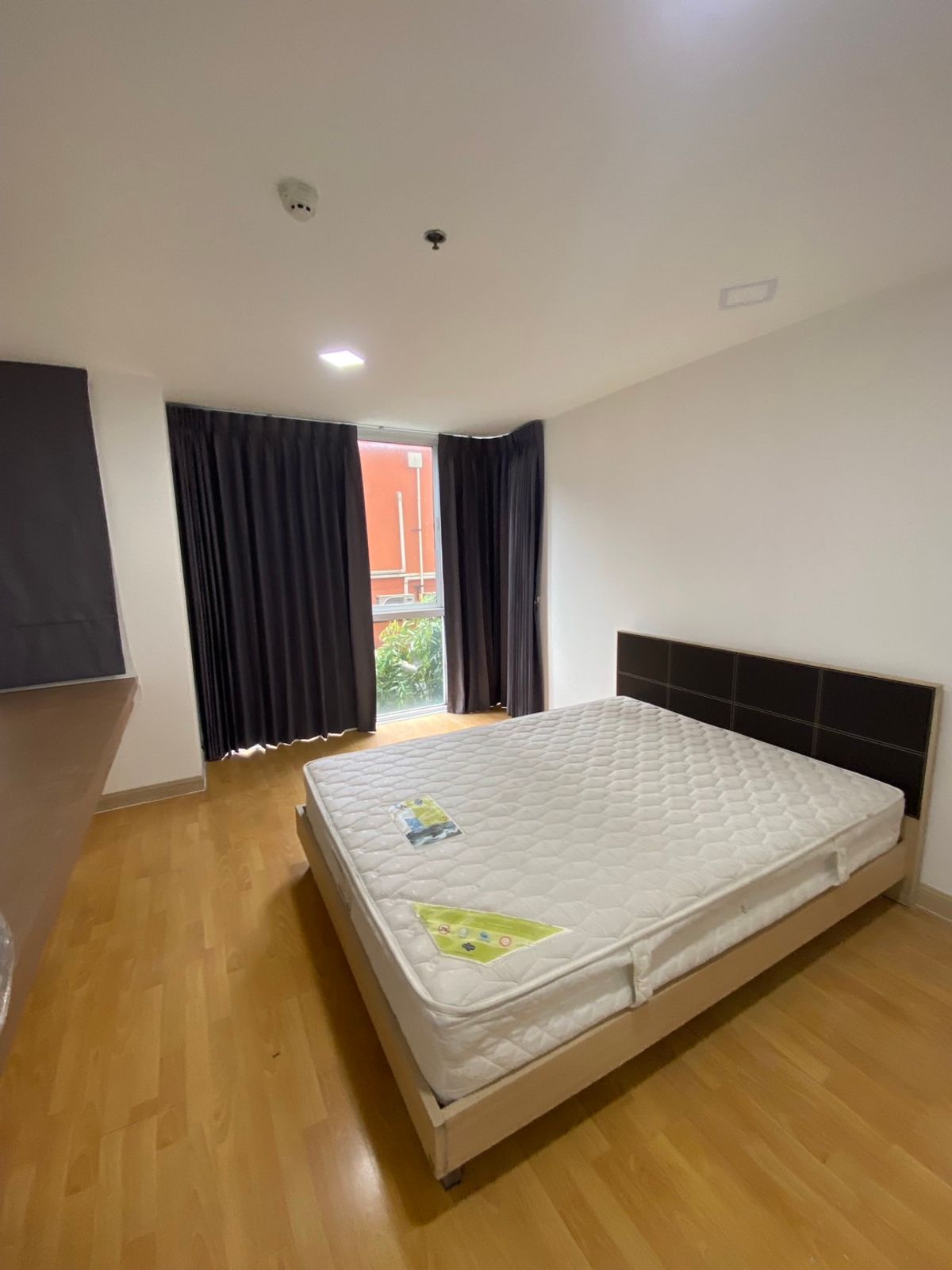 ให้เช่าคอนโดสุขุมวิท อโศก ทองหล่อ : JK-424 ปล่อยเช่าด่วนห้องหายาก คอนโด serene place สุขุมวิท 24 พร้อมอยู่