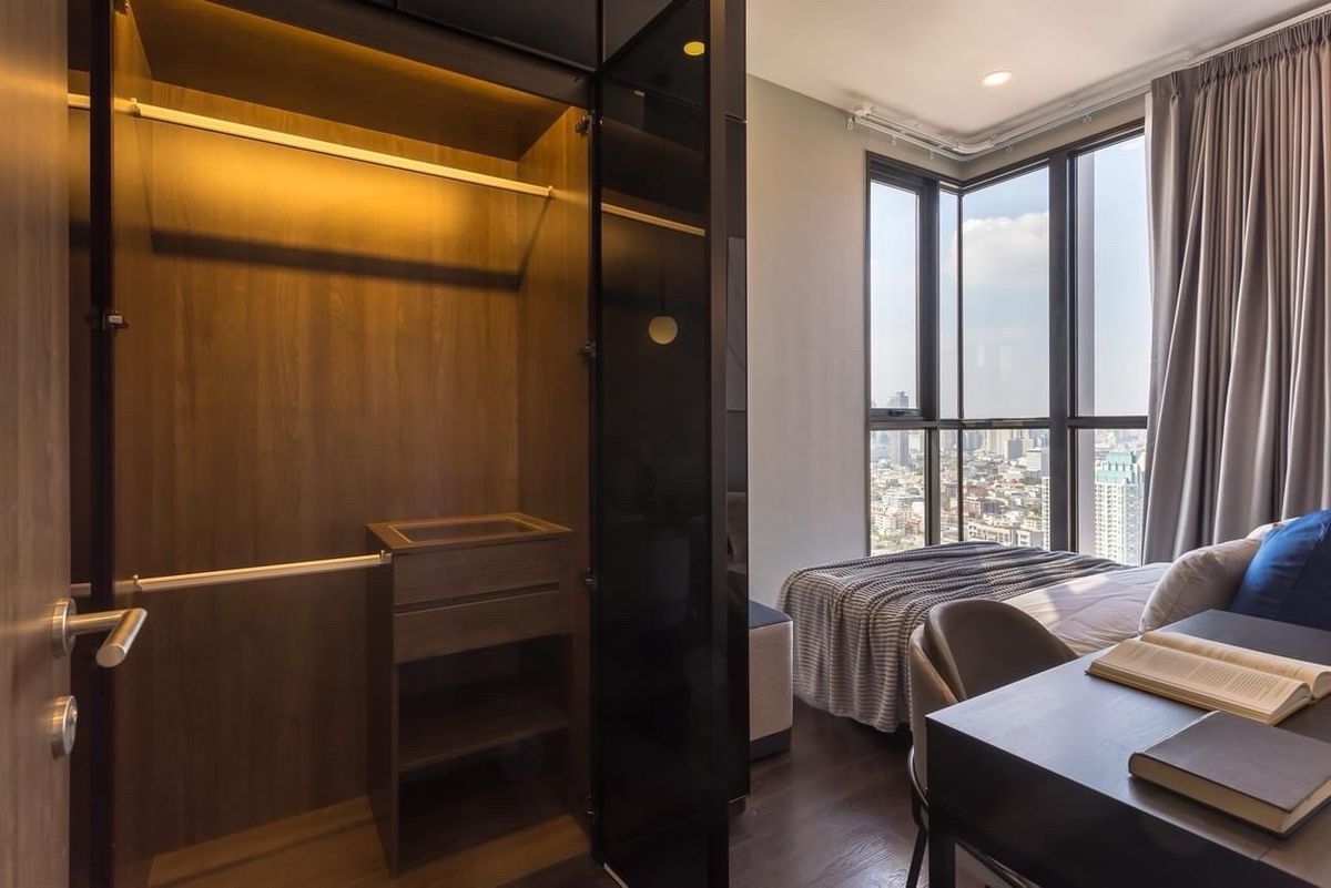 For SaleCondoSukhumvit, Asoke, Thonglor : 📢👇 Sell with tenant til 26 May 26, one of the best luxury project and fabulous facilities in Thonglor , good deal, good location, opposite Donki Mall, unblocked view, nice decoration,  fully furnished 