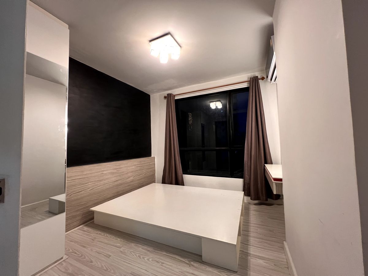 ให้เช่าคอนโดรัชดา ห้วยขวาง : G STYLE Condo1 จี สไตล์ คอนโด วิวสระ มีวินมอเตอร์ไซค์หน้าโครงการนั่งไป MRT ห้วยขวาง 20 บาท