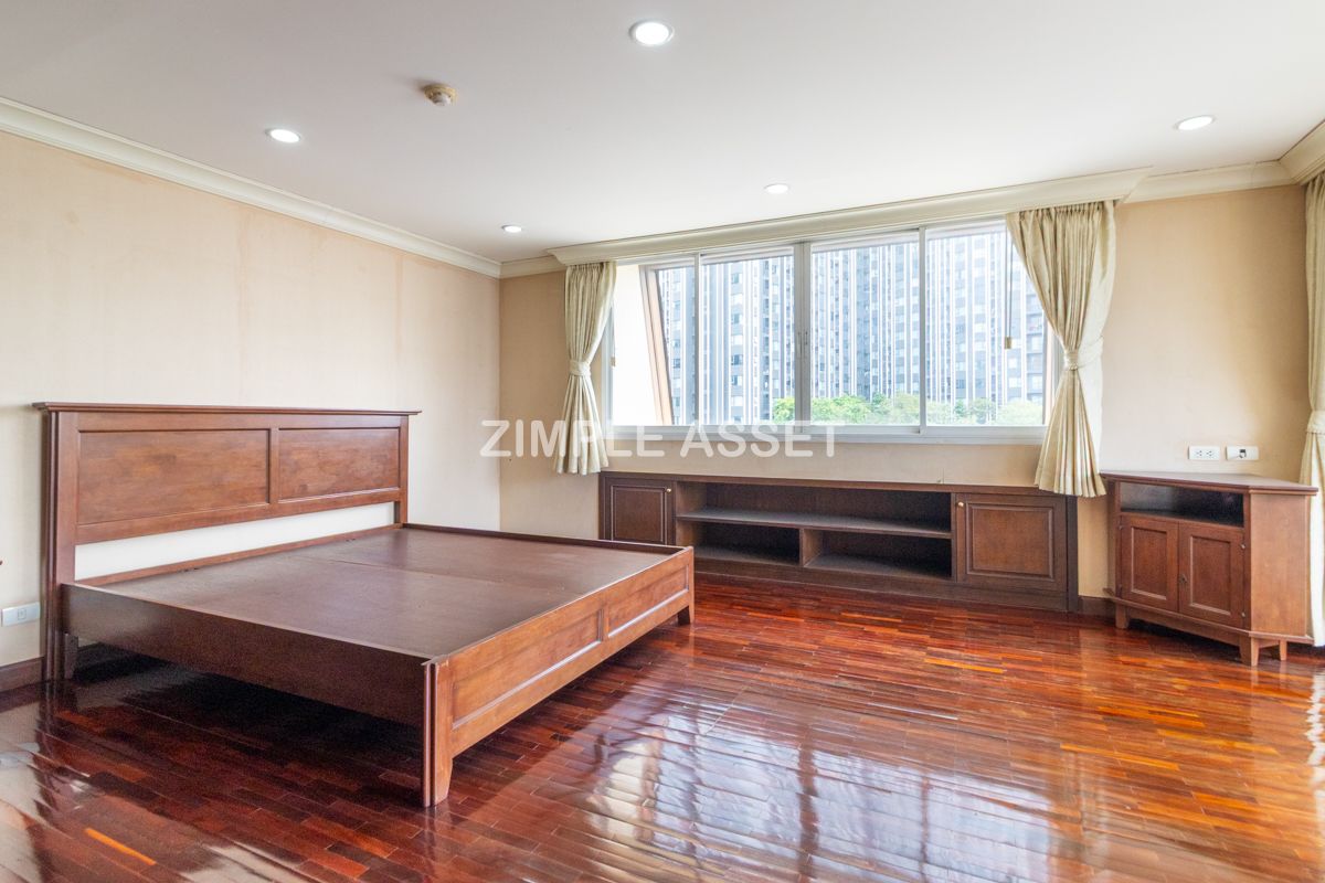For RentWitthayu, Chidlom, Langsuan, Ploenchit : Line ID: @zimple_asset Apartment - condo style in Soi Nai Lert, Wireless Road. Spacious room, fully furnished, with fitness center and swimming pool. Pet friendly.🐶 Conveniently to transportation.