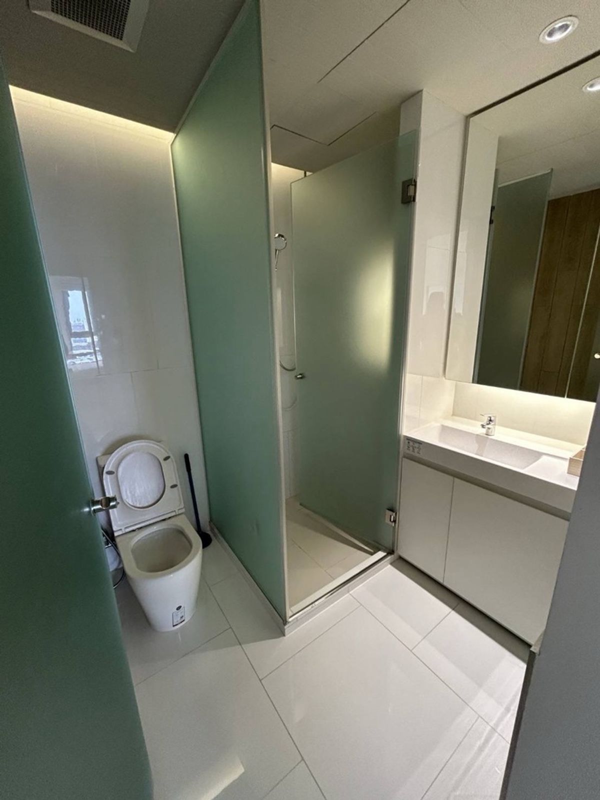 คอนโดสยาม จุฬา สามย่าน : 📢👇ขายพร้อมผู้เช่า ถึง กันยายน 2569
 คอนโดใจกลางเมือง! ทำเลเยี่ยมที่สามย่าน เชื่อมต่อ MRT โดยตรง เหมาะทั้งสำหรับการลงทุนหรืออยู่อาศัยเอง เฟอร์นิเจอร์ครบ พร้อมเข้าอยู่ได้ทันที