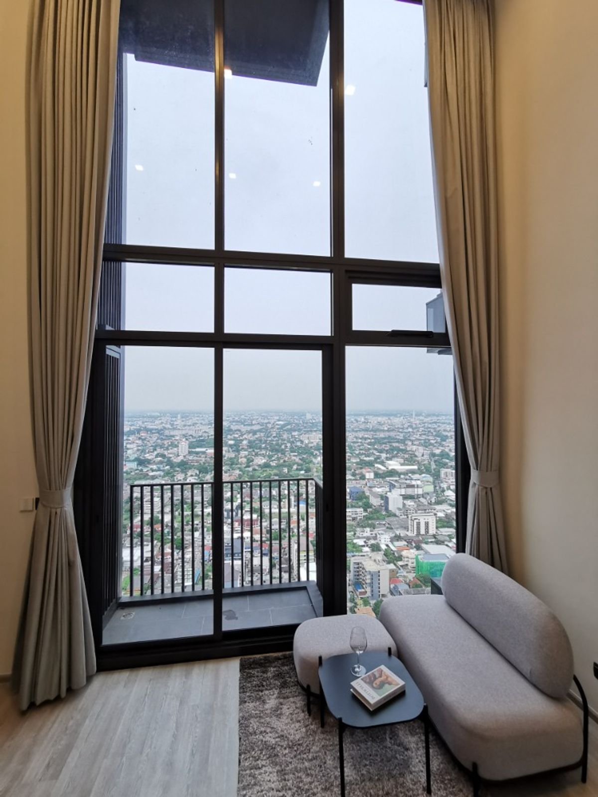 ให้เช่าคอนโดอ่อนนุช อุดมสุข : FOR RENT : THE LINE sukhumvit 101 Duplex type 1 bedroom please call : 095-3905490