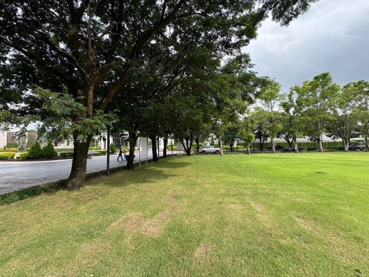 For SaleLandNawamin, Ramindra : In front of the Narasiri Phahon-Watcharapol project near the Department of Expressway