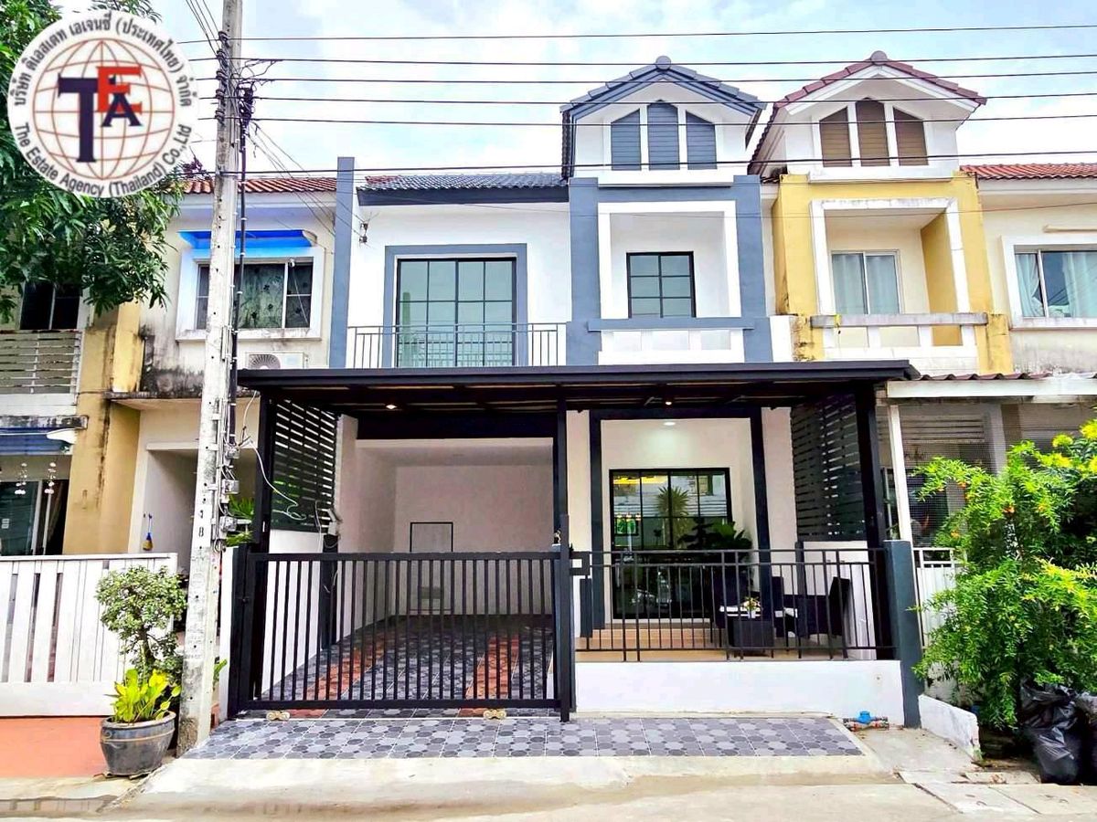 ขายทาวน์โฮมลาดกระบัง สุวรรณภูมิ : ขายทาวน์เฮ้าส์ 2 ชั้นหมู่บ้านแลนด์สิโอ เคหะร่มเกล้า 64 คลองสองต้นนุ่นลาดกระบัง รถไฟฟ้า-มิสทีนบิ๊กซี การเคหะร่ม ม.เทคโนโลยีพระจอมเกล้า ม. หัวเฉียว ม.กรุงเทพ รพ.ลาดกระบัง  สนามบินสุวรรณภูมิ ตลาดหัวตะเข  ้ตลาดนัดสุวรรณภูมิ Airport Link