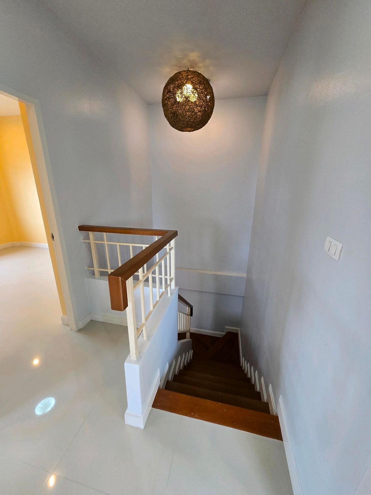 ขายทาวน์โฮมบางแค เพชรเกษม : ขายบ้านแฝดบางแวก พุทธมณฑล สาย1 รีโนเวทใหม่หลังมุม สวย พร้อมอยู่ ทำเลดี ใกล้ MRT เพชรเกษม48