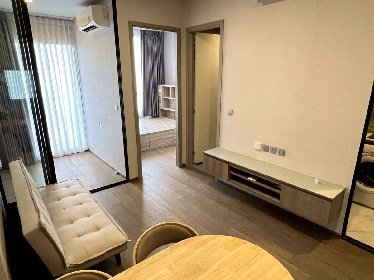 For RentCondoRatchathewi,Phayathai : Park Origin Phayathai【𝐑𝐄𝐍𝐓】🔥Warm, elegant tones complemented by practical built-ins🔥  Contact Line ID: @hacondo