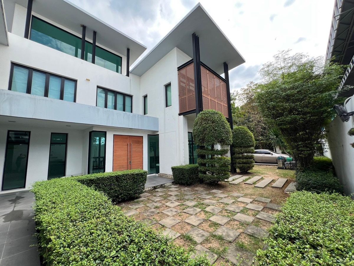 บ้านปิ่นเกล้า จรัญสนิทวงศ์ : ขายและให้เช่า บ้านเดี่ยว 2 ชั้น ตกแต่งสวยงาม ย่านกาญจนาภิเษก-ตลิ่งชัน ใกล้เดอะพาซิโอ พาร์ค กาญจนาภิเษก 