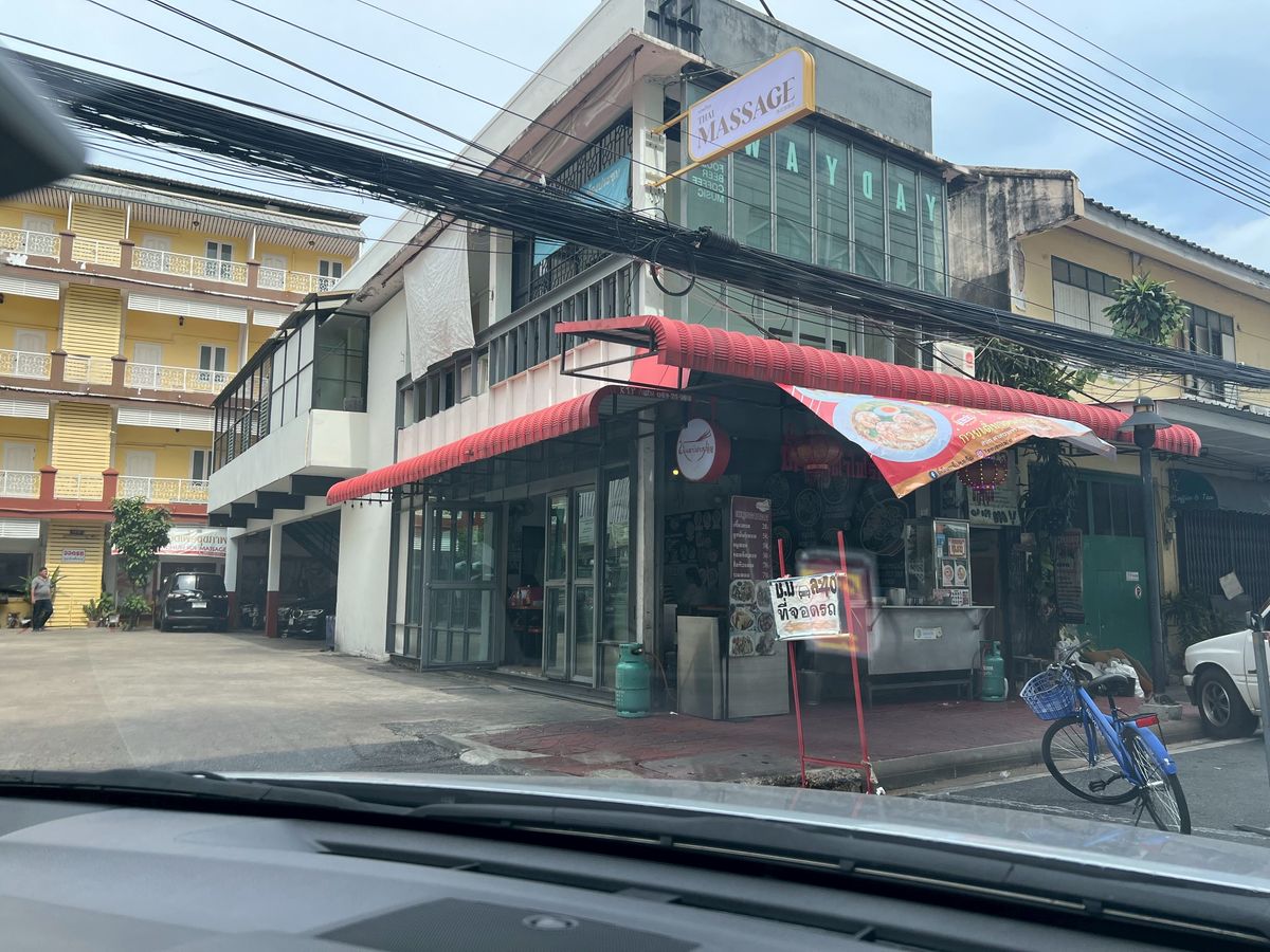 For RentShop HouseYaowarat, Banglamphu : Rent a commercial building, Swing Swing 4.5*12 meters