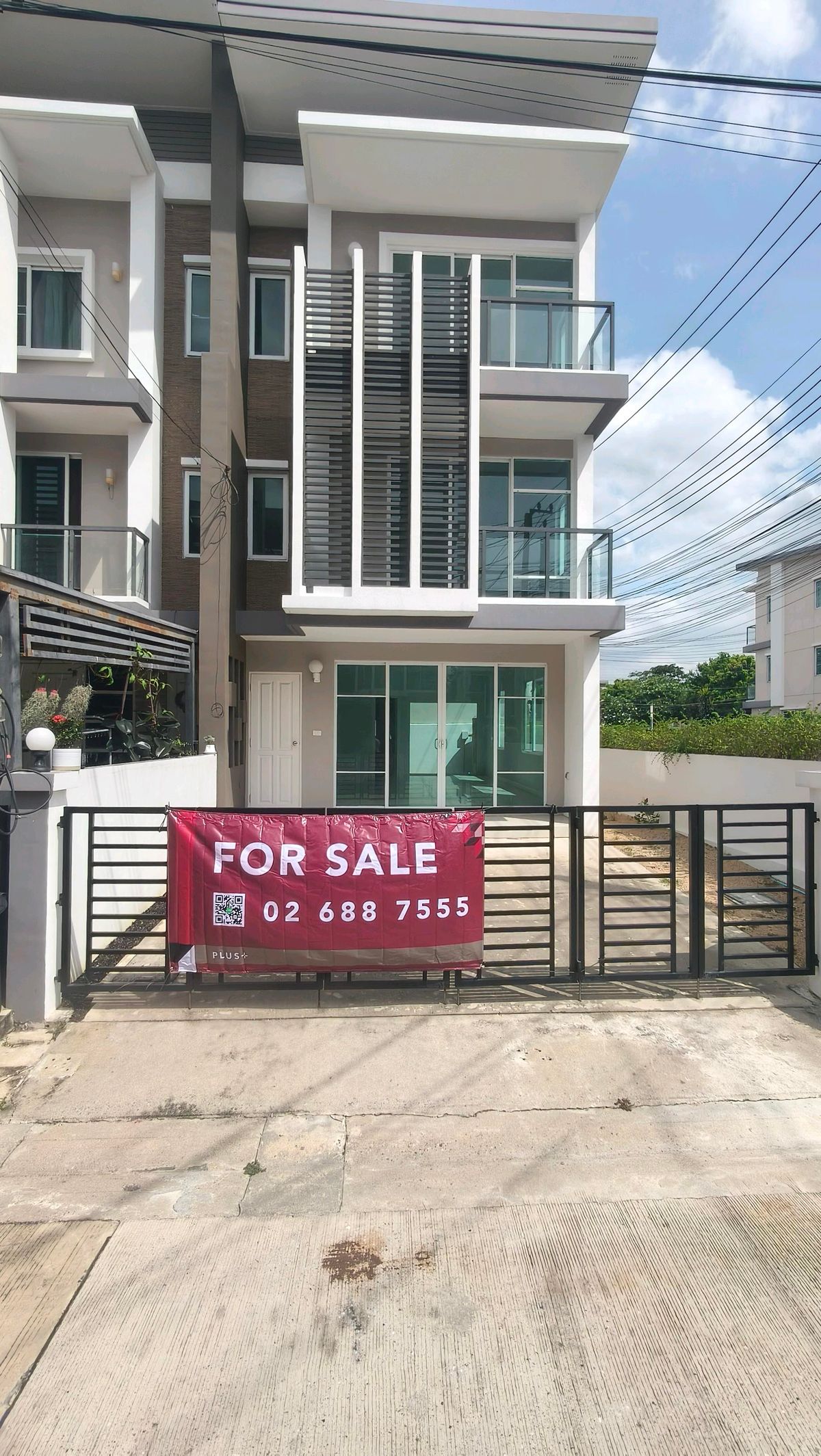 ขายทาวน์โฮมวิภาวดี ดอนเมือง หลักสี่ : 🔥ขายทาวน์โฮม 3 ชั้นแปลงมุม Town Avenue วิภาวดี 60 – 4 ห้องนอน บ้านเปล่า สภาพใหม่ ใกล้สโมสร เพียง 6.59 ล้านบาท ‼️‼️
