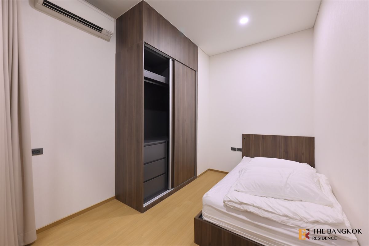 For RentCondoSukhumvit, Asoke, Thonglor : Great price, prime location ⚡ Siamese Exclusive Sukhumvit 31✨ Stunning unit, Near BTS Phrom Phong