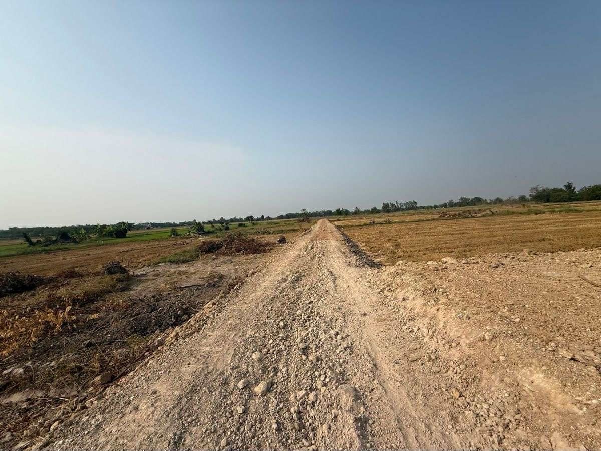 ขายที่ดินสุโขทัย : ขายที่ดิน 1 ไร่ บ้านกล้วย สุโขทัย แปลงมุม  ติดถนน น้ำไฟเข้าถึง 