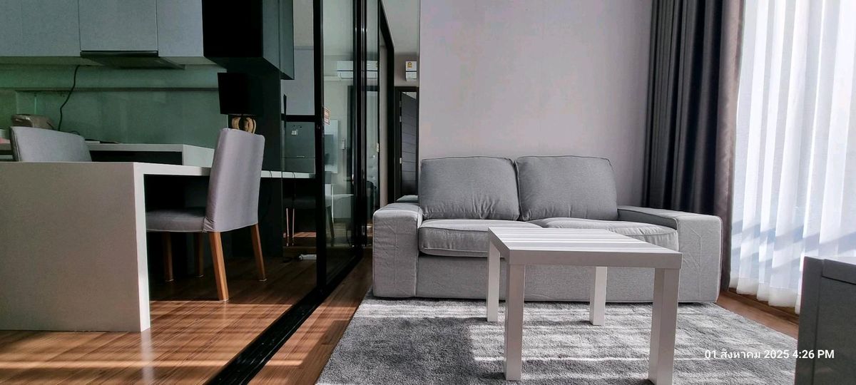 For RentCondoRatchadapisek, Huaikwang, Suttisan : Renting Ivy Ampio Ratchada, Room size 44 sq.m. 25000/month Fully Furnished