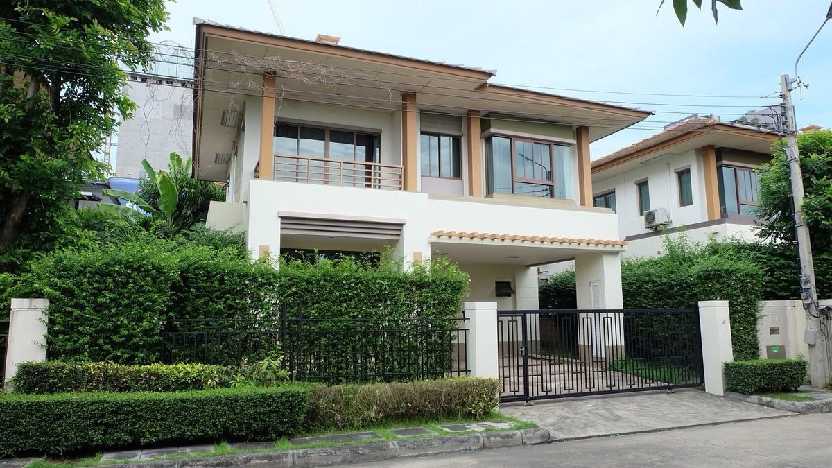 ขายบ้านบางนา แบริ่ง ลาซาล : ขายเศรษฐสิริ ซอยราชวินิต ติดเมกา บางนา 