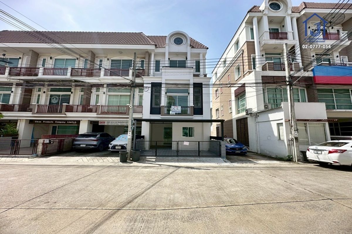 ขายสำนักงานเกษตร นวมินทร์ ลาดปลาเค้า : ขายโฮมออฟฟิศ 3 ชั้น พรีเมี่ยม เพลส เอกมัย-รามอินทรา ถนนนวลจันทร์  ใกล้ทางด่วนรามอินทรา-อาจณรงค์ หลังมุม รีโนเวทใหม่