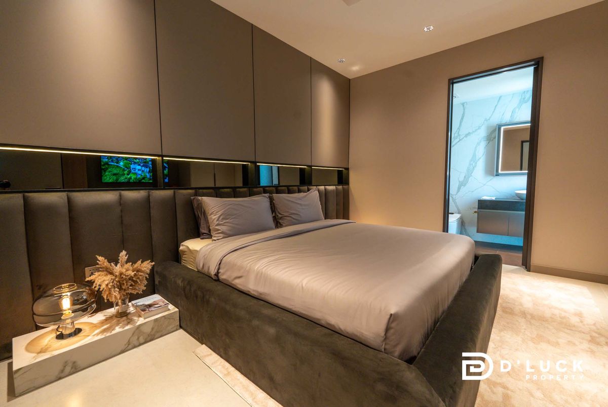 ขายพัทยา บางแสน ชลบุรี สัตหีบ : Luxury pool villa in pattaya for sale 