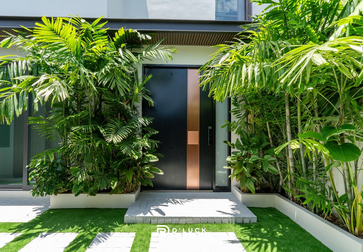 ขายพัทยา บางแสน ชลบุรี สัตหีบ : Luxury pool villa in pattaya for sale 