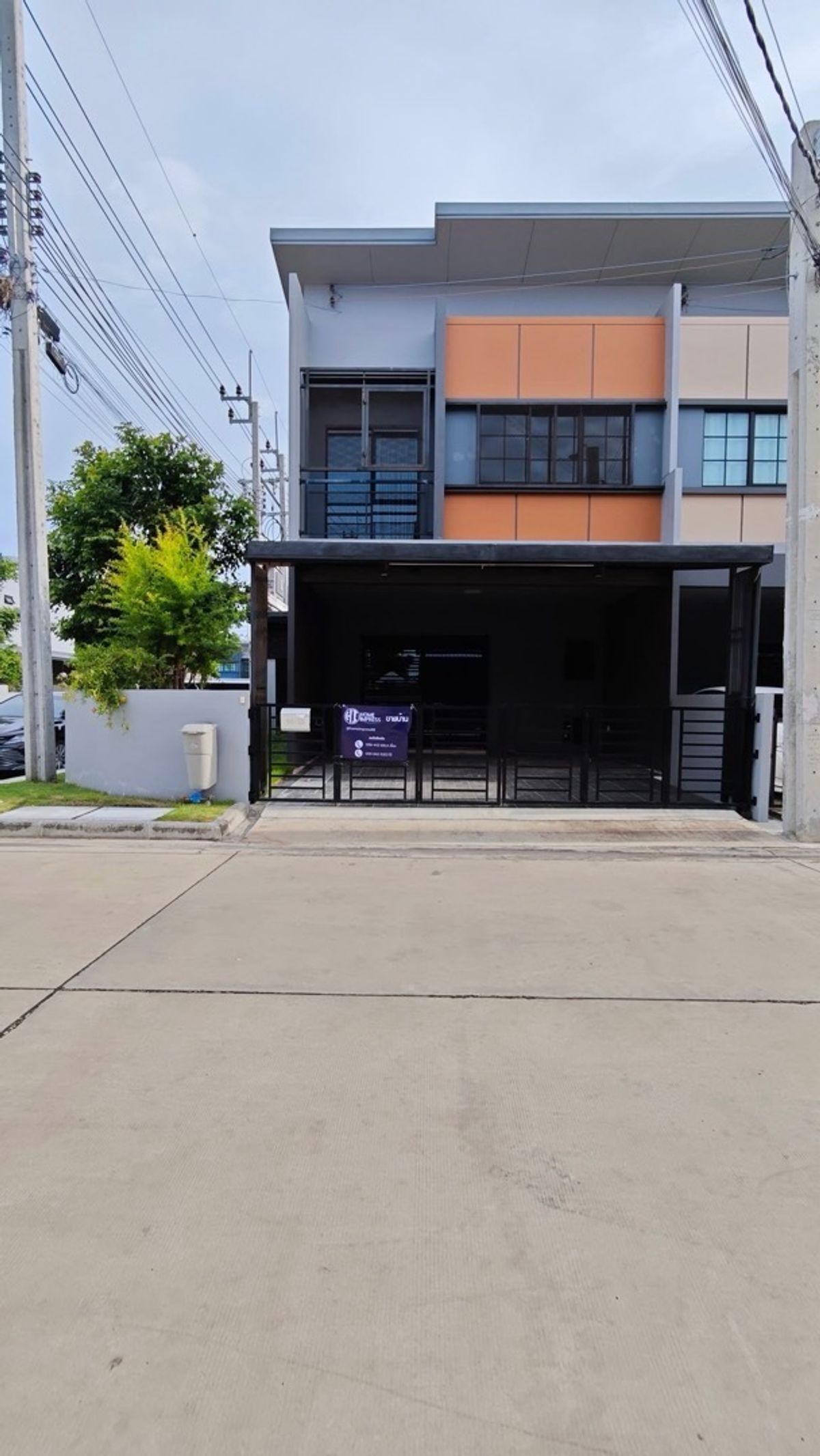 ขายทาวน์โฮมนนทบุรี บางใหญ่ บางบัวทอง : ขายบ้าน 2 ชั้น บางบัวทอง 3 ห้องนอน 3 ห้องน้ำ พร้อมอยู่ ใกล้ MRT และเซ็นทรัลเวสต์เกต