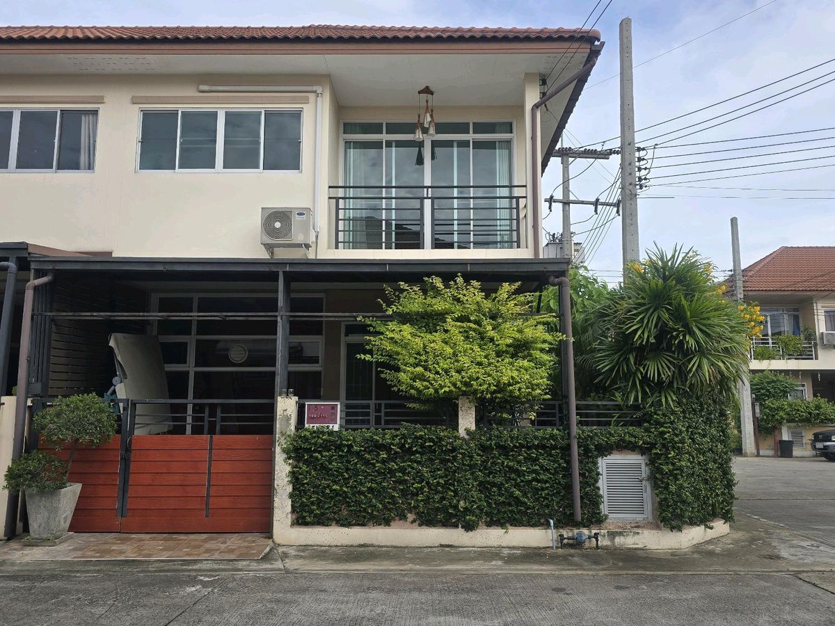 ขายทาวน์โฮมนครปฐม : ขายบ้านทาวน์โฮม 2 ชั้น หลังหัวมุม