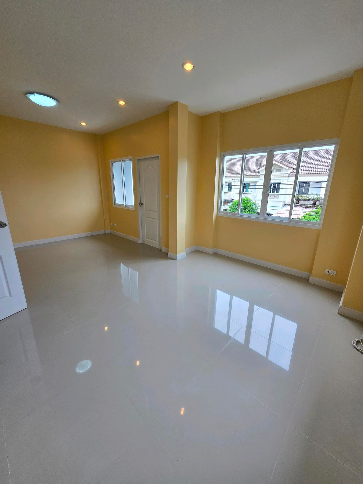 ขายทาวน์โฮมบางแค เพชรเกษม : ขายบ้านแฝดบางแวก พุทธมณฑล สาย1 รีโนเวทใหม่หลังมุม สวย พร้อมอยู่ ทำเลดี ใกล้ MRT เพชรเกษม48