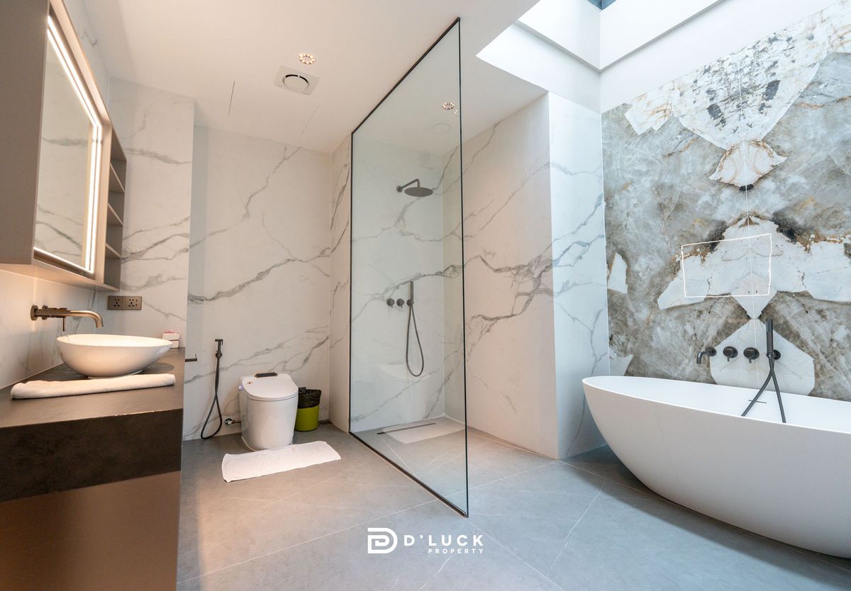 ขายพัทยา บางแสน ชลบุรี สัตหีบ : Luxury pool villa in pattaya for sale 