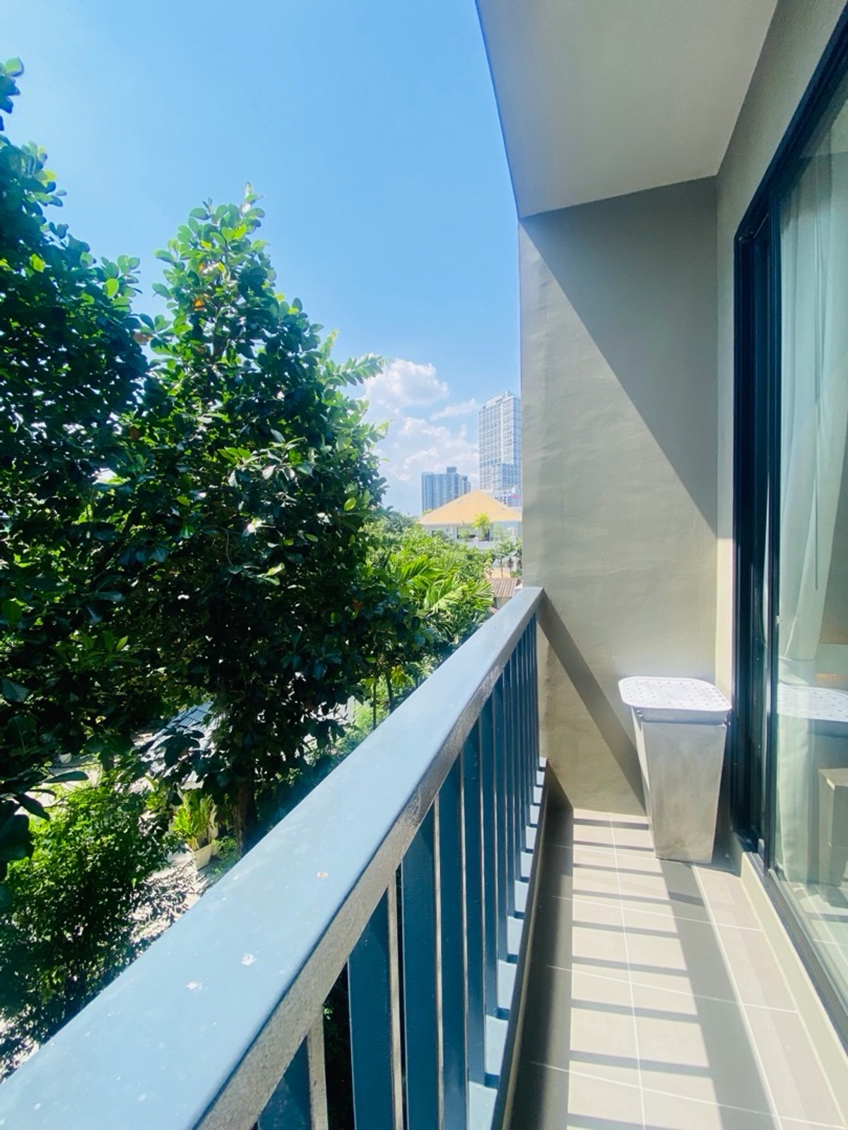 ขายคอนโดพระราม 9 เพชรบุรีตัดใหม่ RCA : AQ Alix Residence Soonvijai ขายเพียง 3 ล้านบาท เท่านั้น