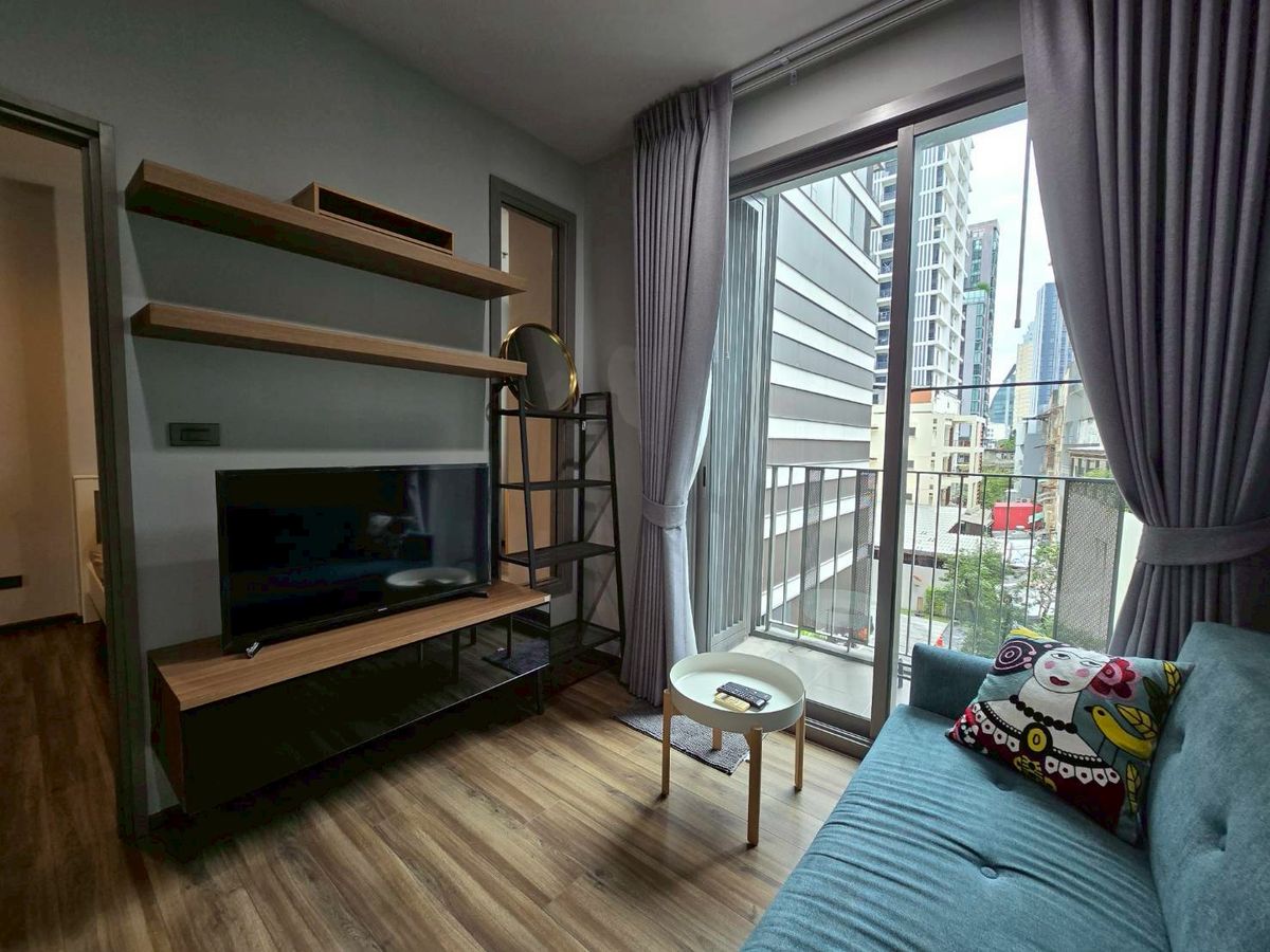 ให้เช่าคอนโดสุขุมวิท อโศก ทองหล่อ : TWP485 (Condo For Rent) Ceil by Sansiri  1 bedroom. Closed to Ekkamai BTS station.