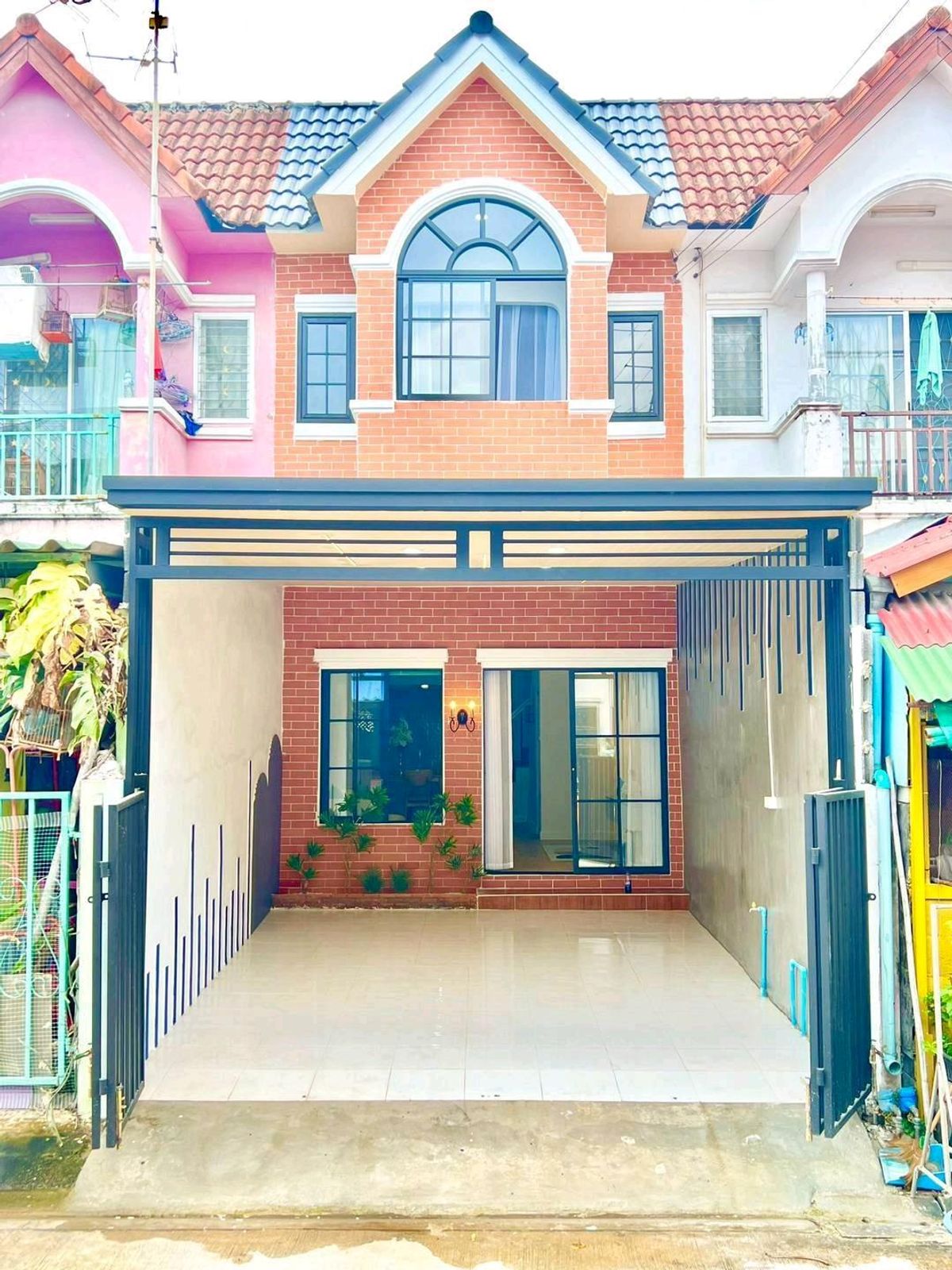 ขายทาวน์โฮมมีนบุรี-ร่มเกล้า : ทาวน์เฮ้าส์ 2 ชั้น หมู่บ้าน รินทิชา ใกล้ห้างสรรพสินค้า บิ๊กซี โฮมโปร ไทวัสดุ ตลาดสดมีนบุรี มหาวิทยาลัยเกษมบัณฑิตร่มเกล้า รีโนเวทแล้วพร้อมอยู่