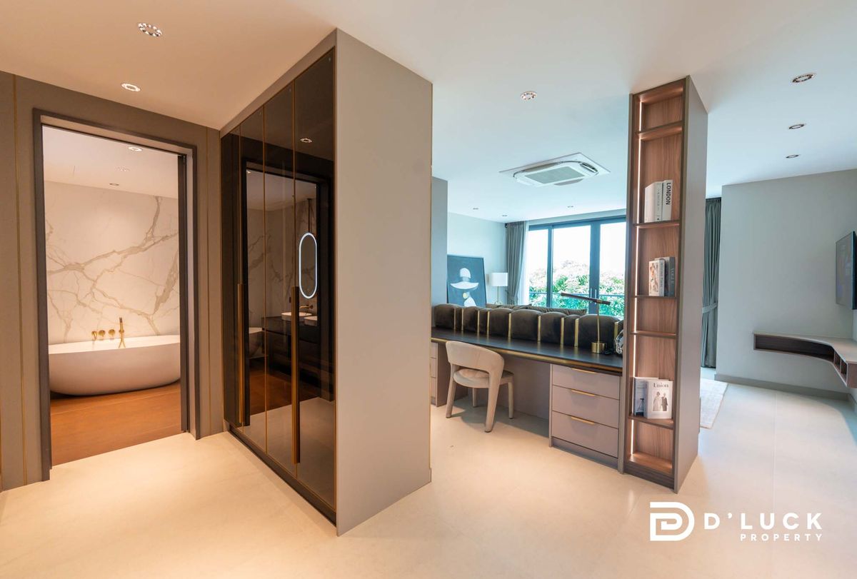 ขายพัทยา บางแสน ชลบุรี สัตหีบ : Luxury pool villa in pattaya for sale 